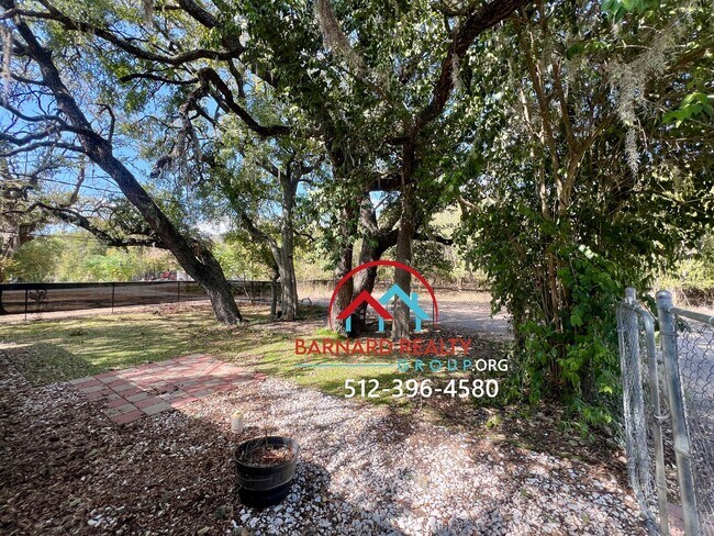 Building Photo - 110 Whitetail Dr