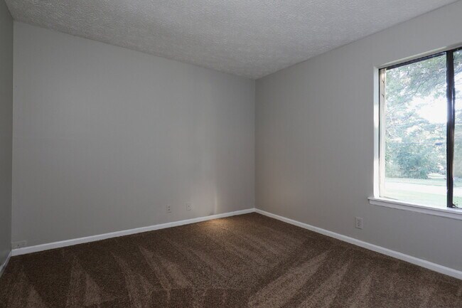 Building Photo - 3069 Caliente Ln