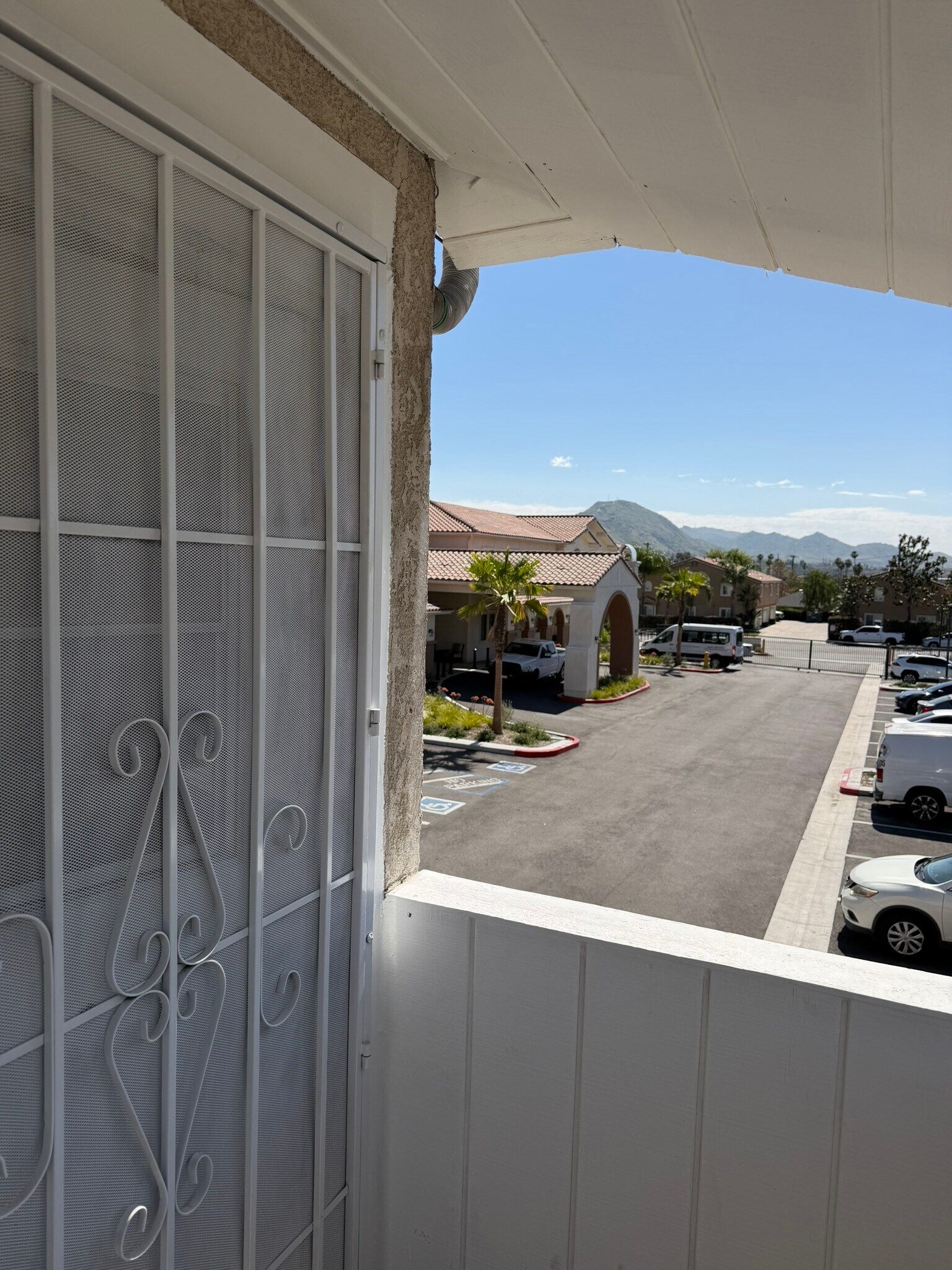 Building Photo - 826 E E St