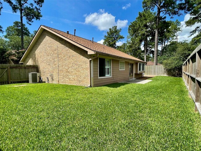 Building Photo - 3602 Chapel Square Dr