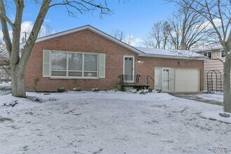 Building Photo - 116 Segsbury Rd