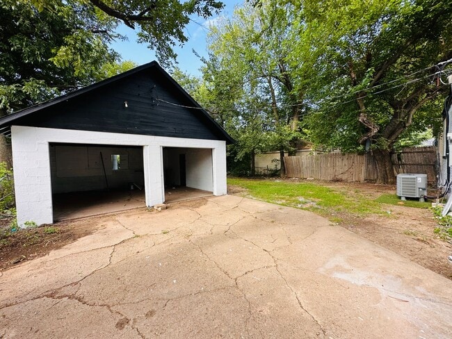 Building Photo - Charming 3 Bed home for lease!
