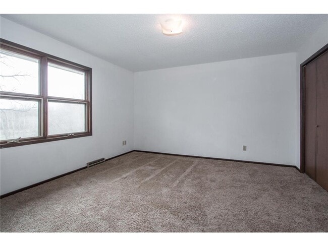 Building Photo - 15303 Trillium Cir