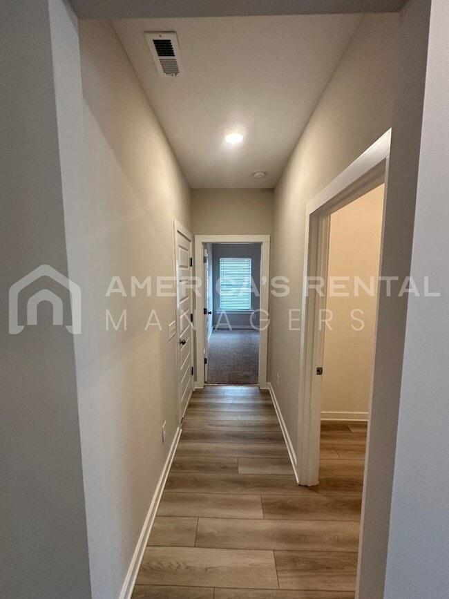 Building Photo - Home for Rent in Cullman, AL! Sign a 13 Month Lease by 5/15/26 to receive HALF-OFF ONE MONTH'S RE...