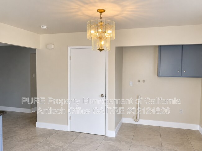 Building Photo - 1609 Cavallo Rd