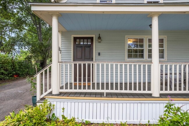 Building Photo - New England Style Farm House for RENT in P...