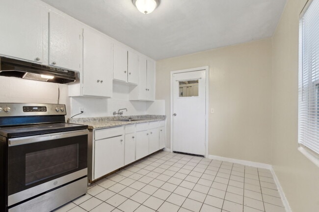 Building Photo - 3128 Rayford St