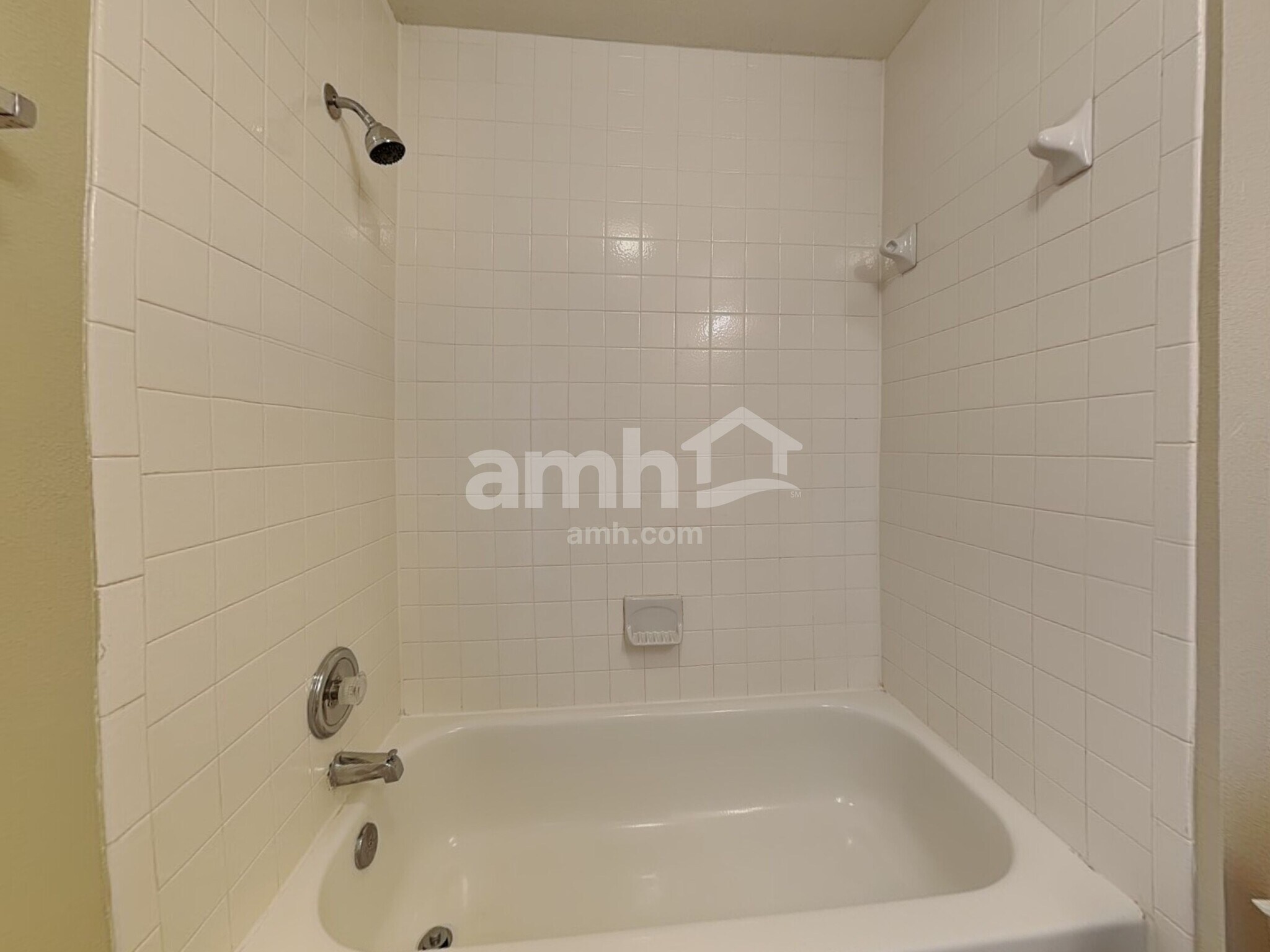 Building Photo - 439 Pinewood Ridge Dr