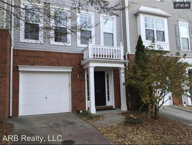Building Photo - Spectacular Lake View Townhome in Alpharetta – 3 Bedrooms + Office | Available July 1, 2026