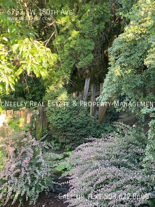 Building Photo - 6762 SW 180th Ave