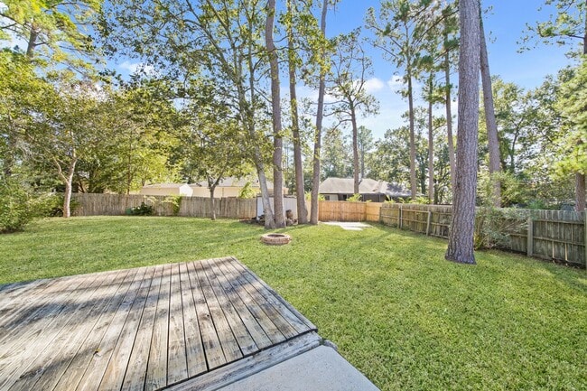 Building Photo - 230 Cool Cove