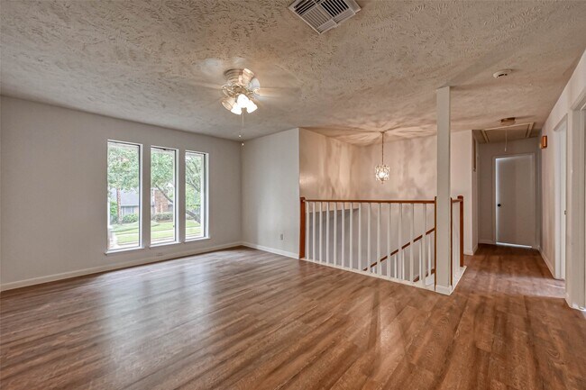 Building Photo - 2831 Pecan Ridge Dr