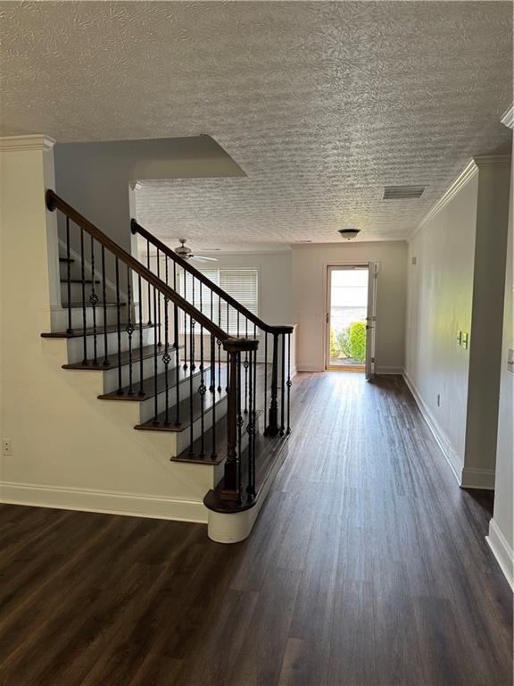 Building Photo - 8155 River Hill Commons Dr