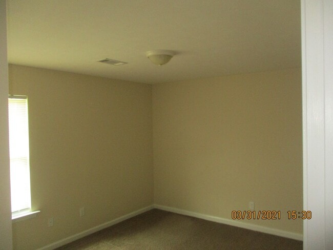 Building Photo - 127 Magnolia Ct