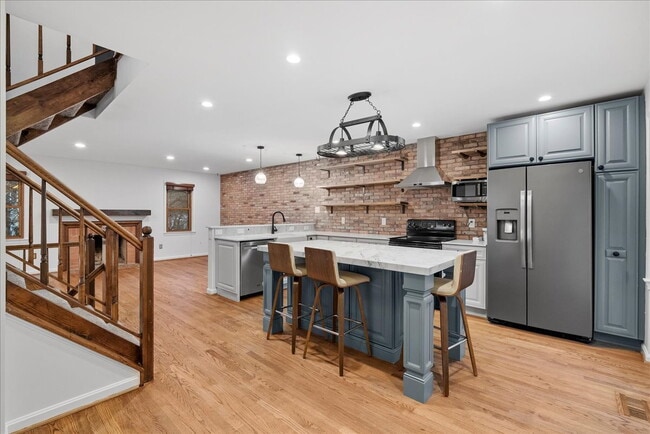 Building Photo - Rare Opportunity in the Heart of Ballston!