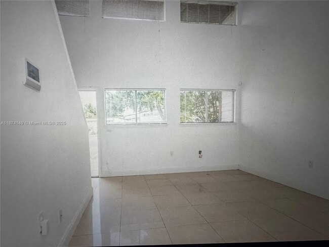 Building Photo - 3984 Crayrich Cir