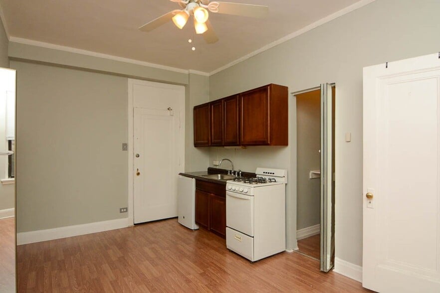 Building Photo - 3824 N Fremont St