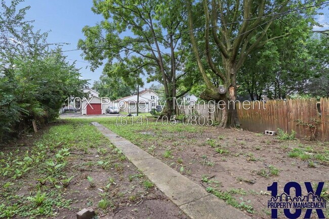 Building Photo - 651 Southwood Ave