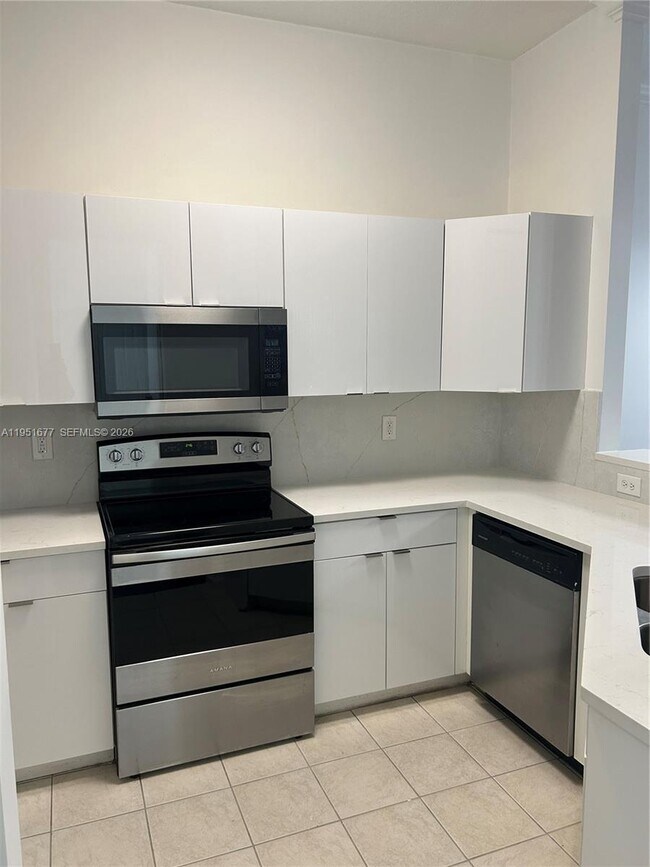 Building Photo - 4508 SW 160th Ave