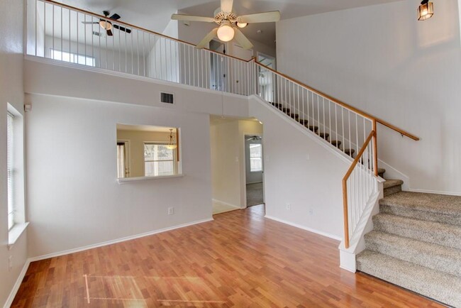 Building Photo - 910 Port Daniel Dr