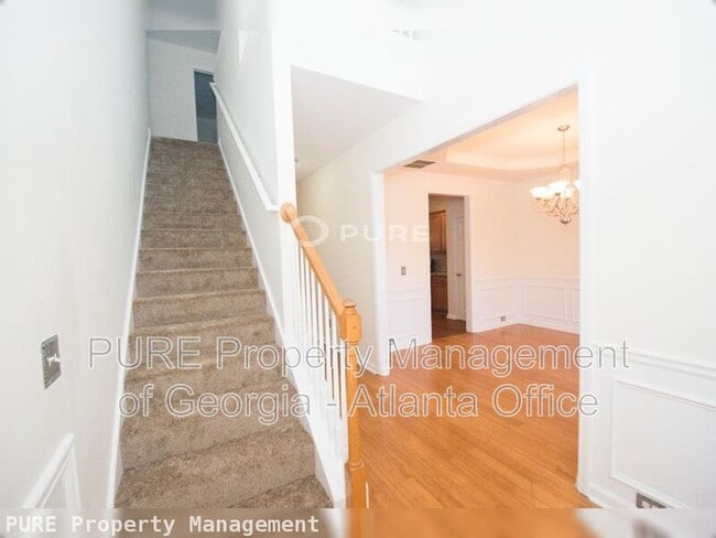 Building Photo - 4363 Walforde Blvd