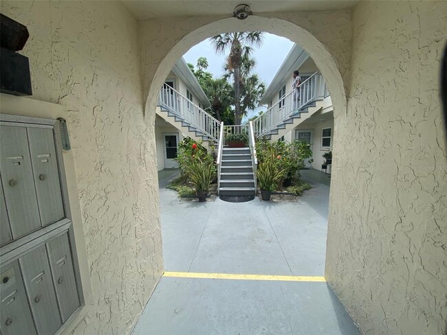 Building Photo - 506 71st Ave