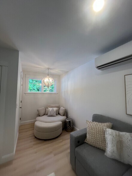 Living Room - 49 Smith St
