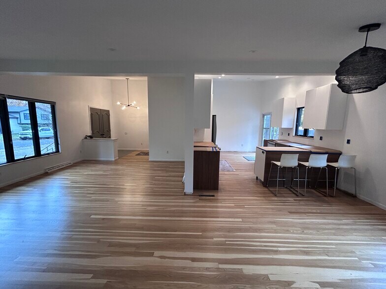 Building Photo - 44 Marla Cir