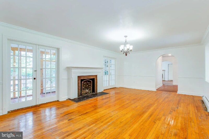 Building Photo - 301 Loureiro Ln