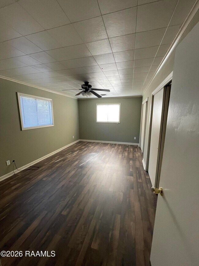 Building Photo - 108 Ray Ave