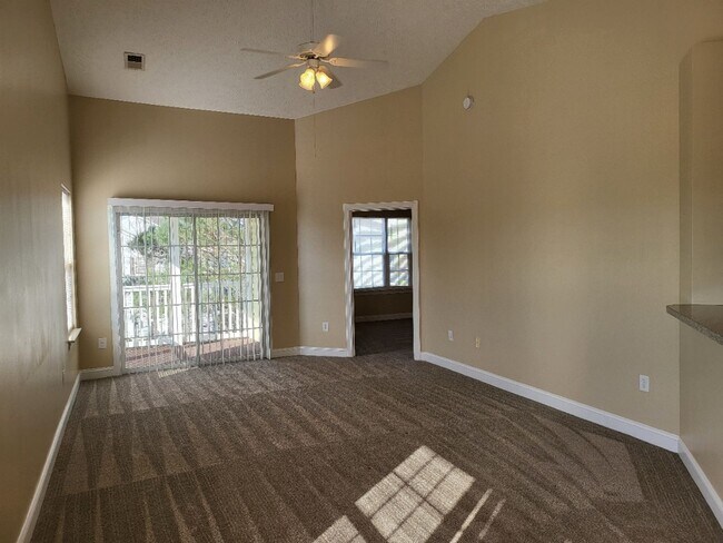 Building Photo - 119 Fountain Pointe Ln