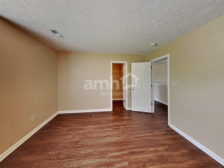 Building Photo - 8046 Wichita Hill Dr