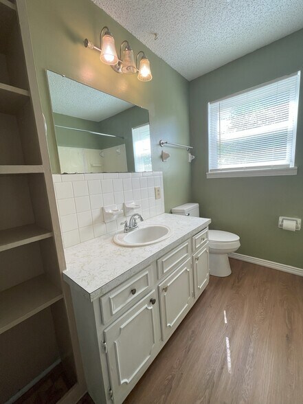 Building Photo - 106A Fisher Dr