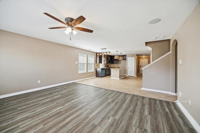 Building Photo - 9311 Sunlit Park Dr