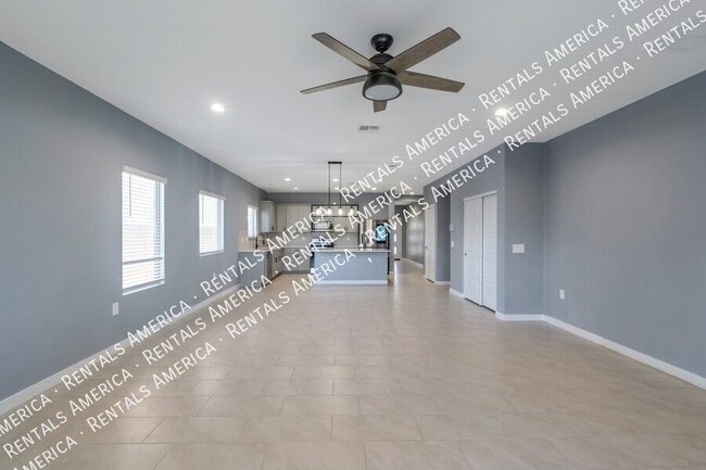Building Photo - 12440 W Gini Ln