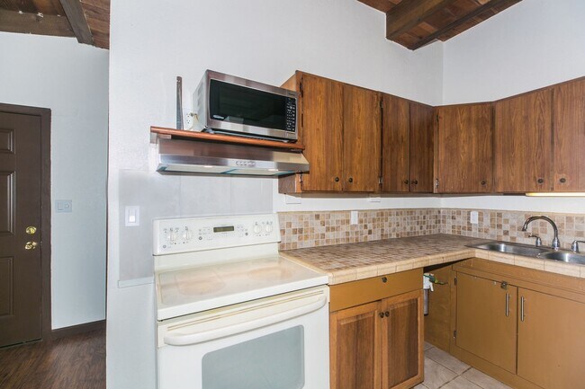 Building Photo - 45-308-308 Kahiko St