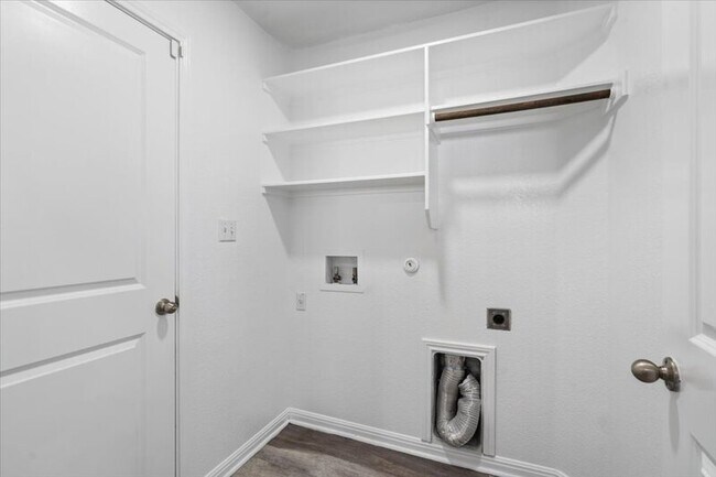 Building Photo - 19040 Kimberlite Dr