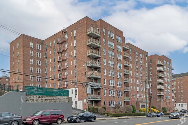 Primary Photo - The Parkway Terrace