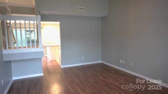 Building Photo - 10930 Kinston Ridge Pl