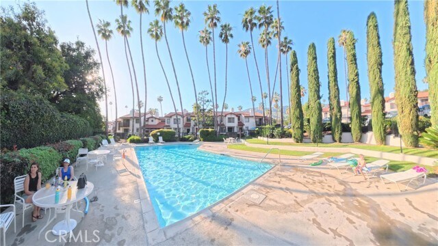Building Photo - 415 E Bougainvillea Ln