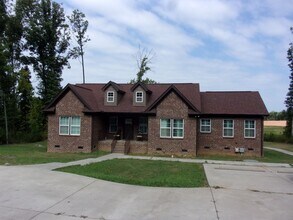 Building Photo - 1600 N Laney Terrace