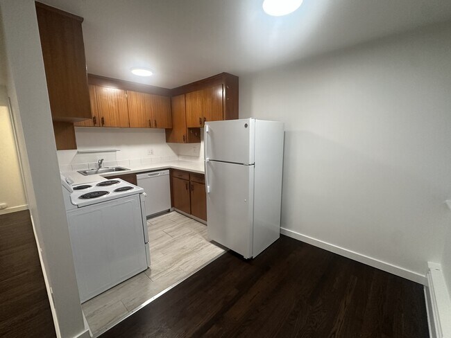 Building Photo - Sunset Plaza