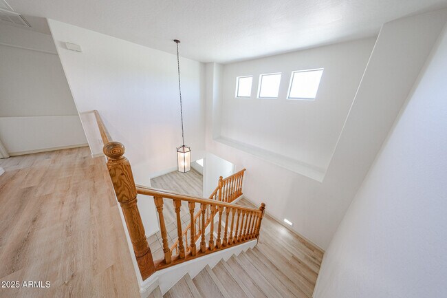 Building Photo - 17435 W Saguaro Ln