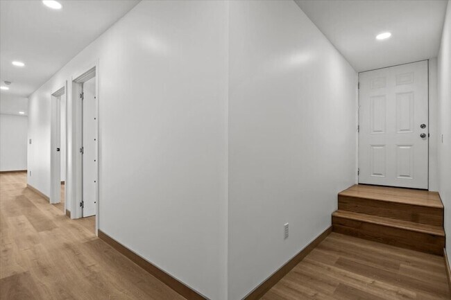 Building Photo - 1-66 Beach 98th St