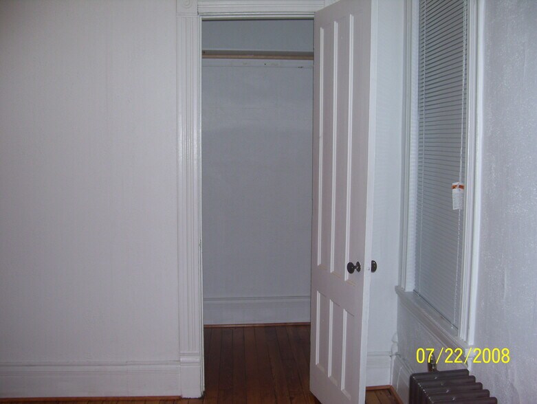 Building Photo - 914 N Salina St