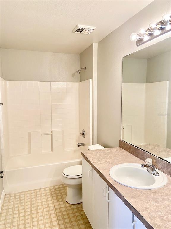 Building Photo - 715 Lucaya Dr