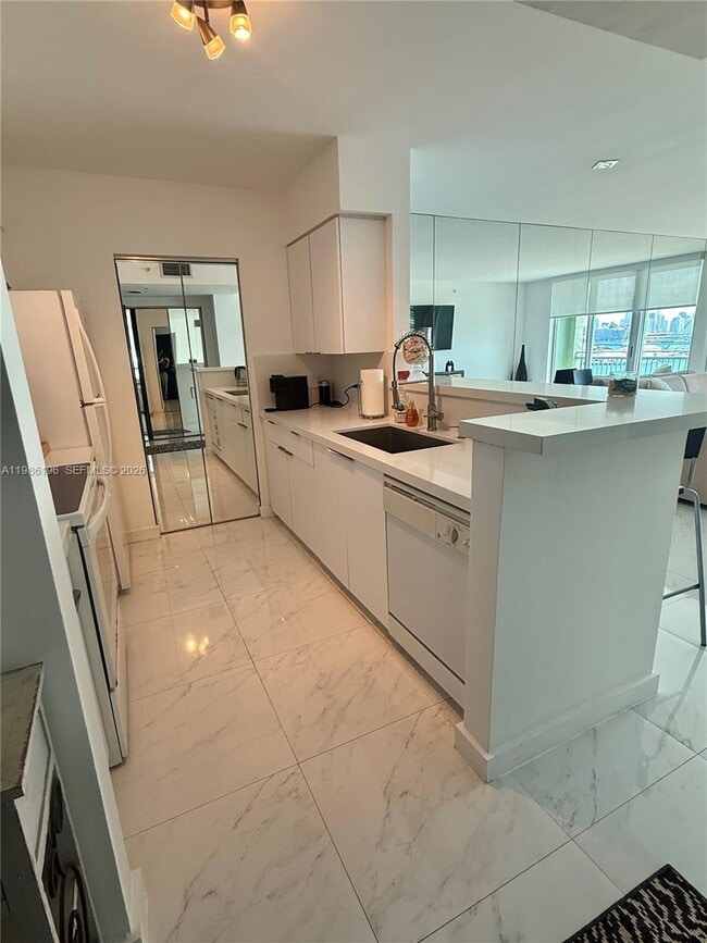 Building Photo - 90 Alton Rd