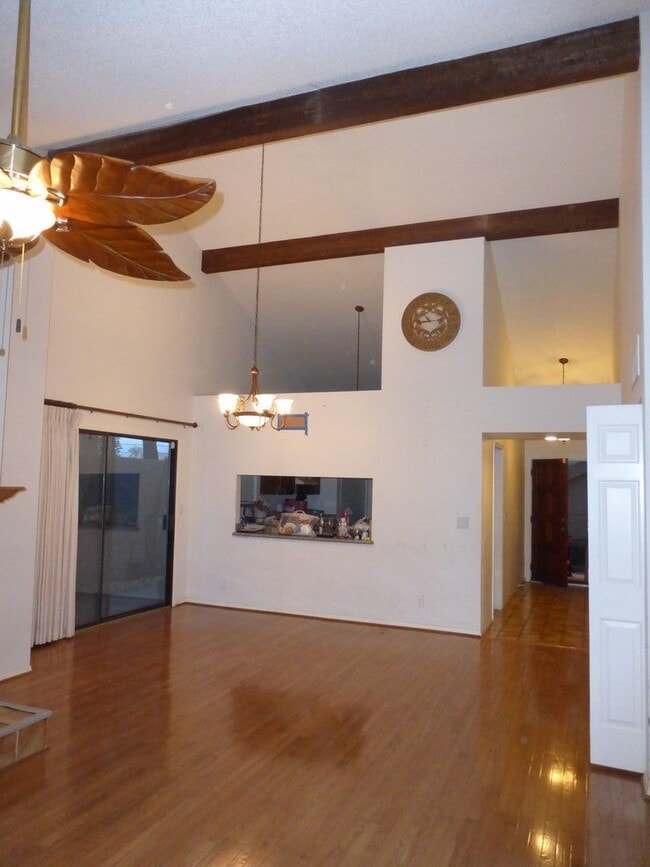 Building Photo - 3 Bedroom Condo on Antelope Hills Golf Cou...