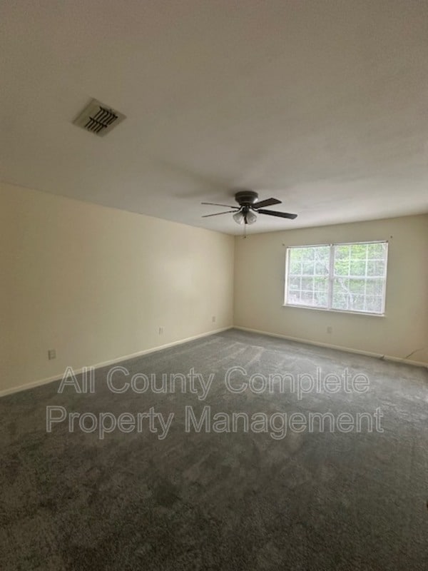 Building Photo - 8550 Sturbridge Cir W