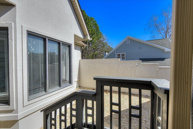 Building Photo - 133 Sweet Gum Ln